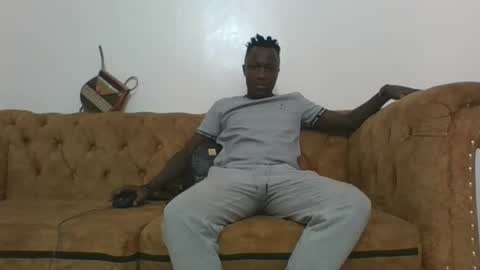 Snapshot of ladiesfun chatting on 12/29/24, 02:10 ladiesfun online show from 12/29/24, 02:10