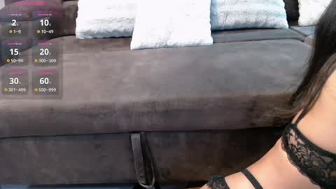 Snapshot of ladii_mia chatting on 06/28/26, 06:14 Mia online show from 06/28/26, 06:14