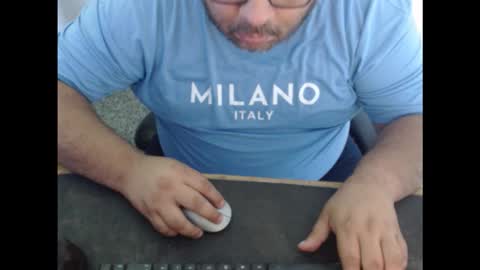 Snapshot of ladillado chatting on 11/04/25, 03:11 rob online show from 11/04/25, 03:11