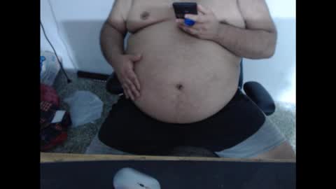 Snapshot of ladillado chatting on 12/17/25, 03:34 rob online show from 12/17/25, 03:34