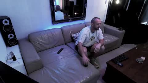 Hectic online show from 12/31/24, 08:02