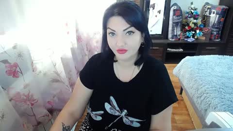 Snapshot of lady_boom_ chatting on 01/02/25, 10:37 lady_boom_ online show from 01/02/25, 10:37