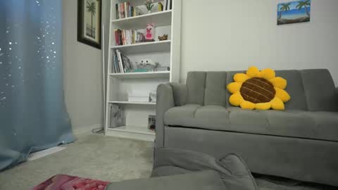 Anna online show from 05/17/26, 02:13