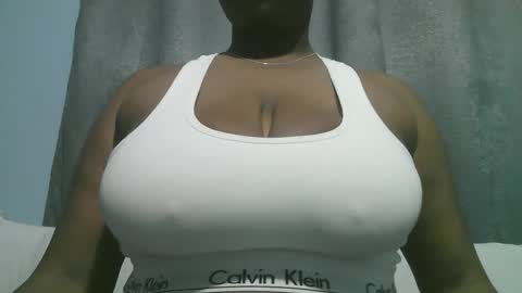 lady_dearra online show from 10/25/25, 04:20