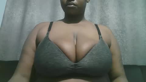 lady_dearra online show from 11/22/25, 01:37