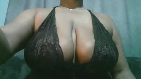 lady_dearra online show from 04/25/26, 04:59