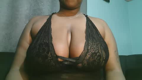lady_dearra online show from 05/05/26, 12:18