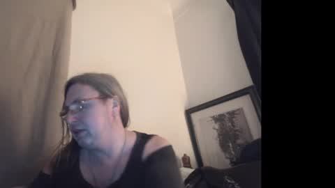 Delilah-Catherine online show from 02/12/25, 09:20