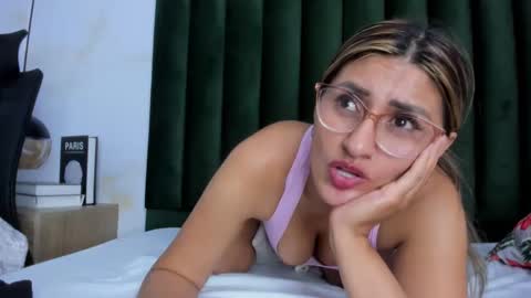 LADY  online show from 01/30/25, 08:11