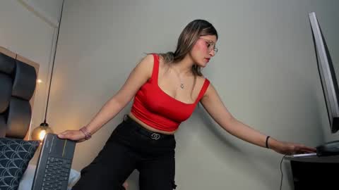 LADY  online show from 10/12/25, 02:21