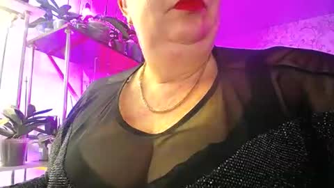 Lady Gloria online show from 12/18/25, 10:54