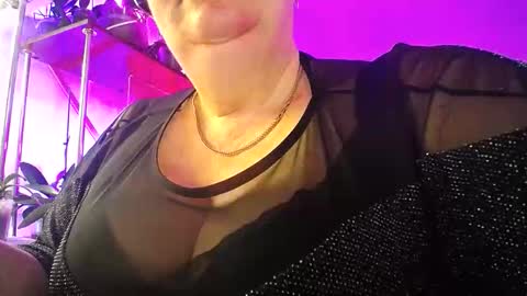 Lady Gloria online show from 03/04/26, 05:35