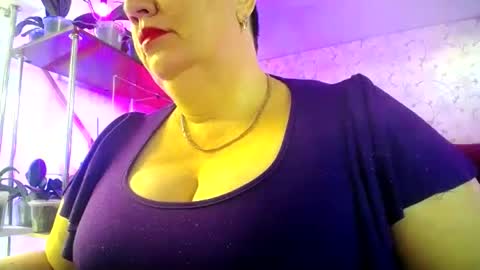 Snapshot of lady_gloria chatting on 06/22/26, 04:53 Lady Gloria online show from 06/22/26, 04:53
