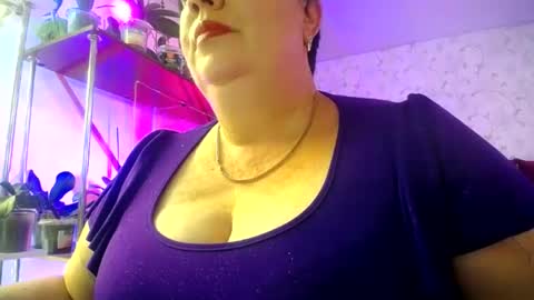 Snapshot of lady_gloria chatting on 07/20/26, 11:34 Lady Gloria online show from 07/20/26, 11:34