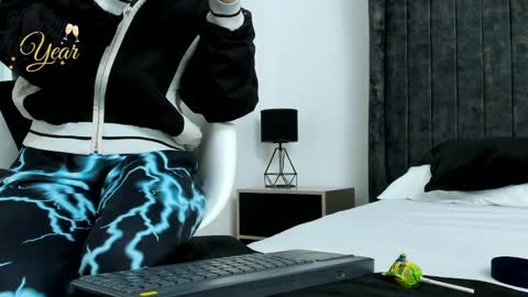 Lady godss online show from 12/30/24, 05:15