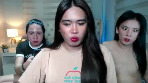 Snapshot of lady_hot_sofiax chatting on 02/10/25, 02:30 online show from 02/10/25, 02:30