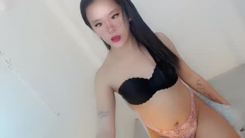 Snapshot of lady_hot_sofiax chatting on 03/02/25, 10:48 online show from 03/02/25, 10:48