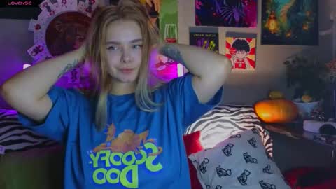 KENDALL  NATHANPVT IS OPEN online show from 09/22/25, 04:31