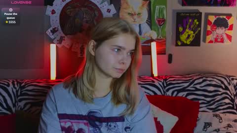 KENDALL  NATHANPVT IS OPEN online show from 09/24/25, 06:33