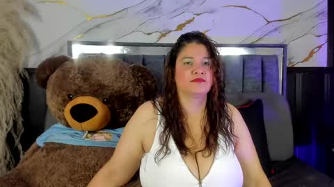 lady_lucy69 online show from 05/06/26, 01:05