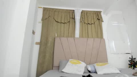 lady_miss___ online show from 12/03/25, 12:25