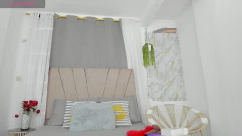 lady_miss___ online show from 04/07/26, 12:05