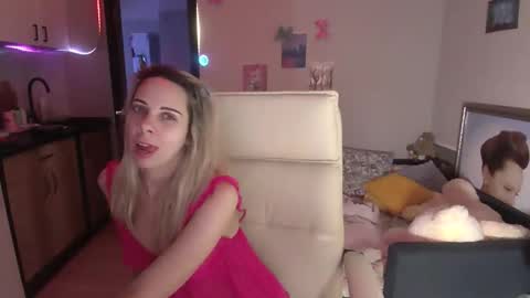 lady_smile69 online show from 10/31/25, 10:00