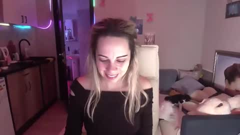 lady_smile69 online show from 11/08/25, 04:45