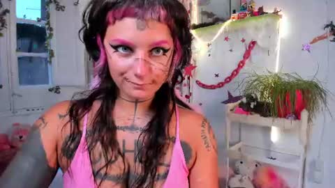 Snapshot of lady_sontse_ chatting on 07/11/26, 07:27 Mia online show from 07/11/26, 07:27