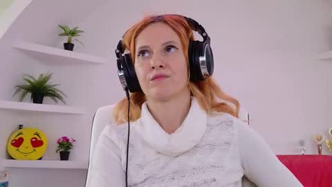 Sima Ladybigsmile online show from 09/20/25, 06:47