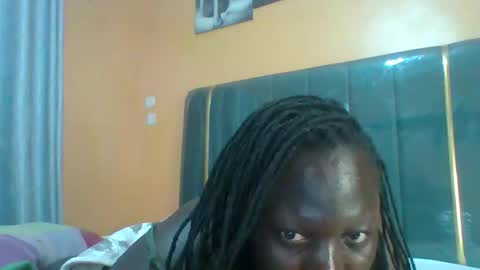 lindah32 online show from 03/18/26, 02:04