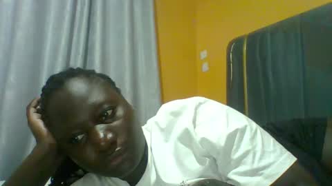 lindah32 online show from 03/23/26, 02:32