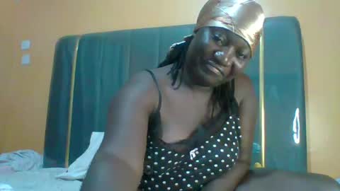 lindah32 online show from 06/30/26, 11:39