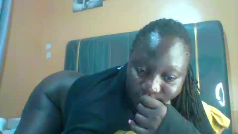 lindah32 online show from 07/03/26, 11:11