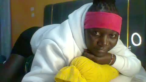 lindah32 online show from 07/06/26, 11:40
