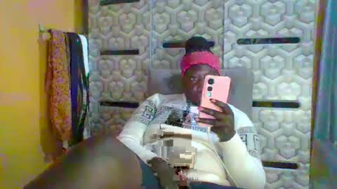 lindah32 online show from 07/07/26, 10:03