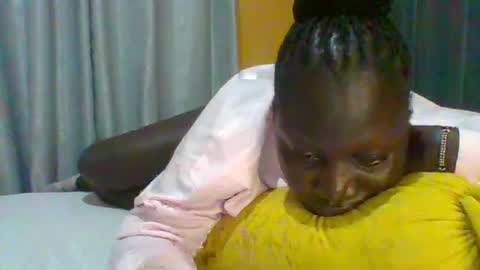 lindah32 online show from 07/14/26, 11:32
