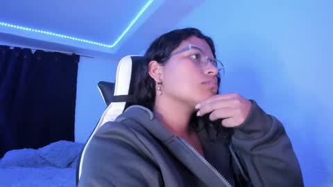  Lady  online show from 03/12/25, 03:02