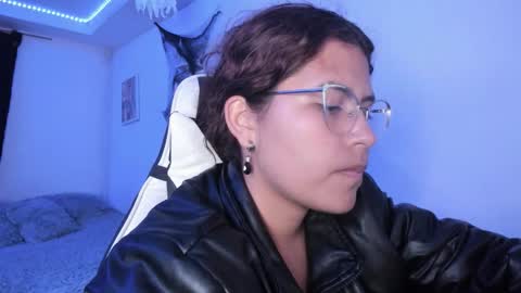  Lady  online show from 10/15/25, 02:33