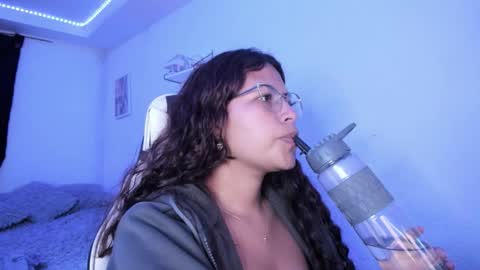  Lady  online show from 11/11/25, 02:33