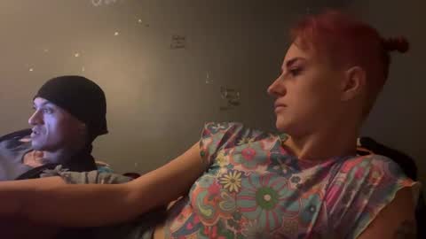 Snapshot of ladybug9097 chatting on 12/18/24, 06:21 RockStar Couple online show from 12/18/24, 06:21