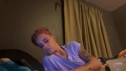 Snapshot of ladybug9097 chatting on 12/21/24, 07:45 RockStar Couple online show from 12/21/24, 07:45