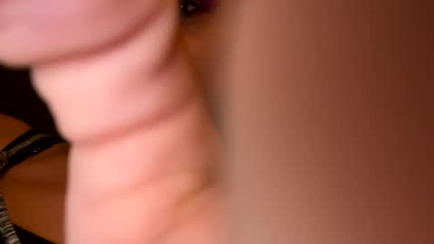 Snapshot of ladybug9097 chatting on 03/01/25, 02:48 RockStar Couple online show from 03/01/25, 02:48