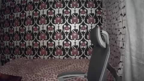 hugbug online show from 01/23/25, 02:02