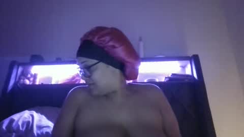 Stephanie online show from 01/27/25, 04:09