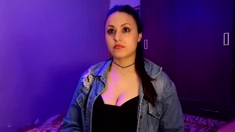 Snapshot of ladygwendolyn chatting on 04/05/26, 01:14 Gwen online show from 04/05/26, 01:14