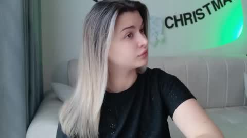 ladylancaster online show from 12/14/25, 03:01