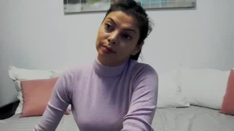 Lia online show from 12/17/24, 04:45