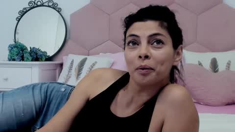 Lia online show from 02/11/25, 07:23