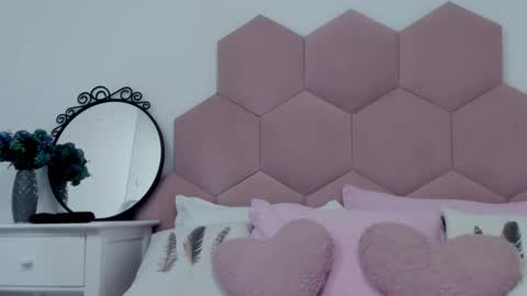 Lia online show from 02/24/25, 06:16